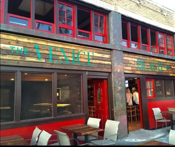 The Venice Beach Bar & Kitchen, bar & grill in Venice Beach