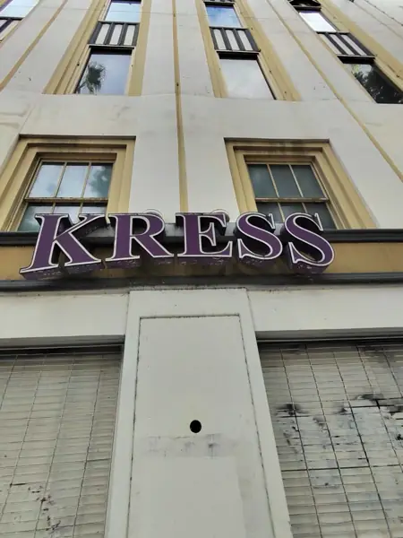 The Kress building sign